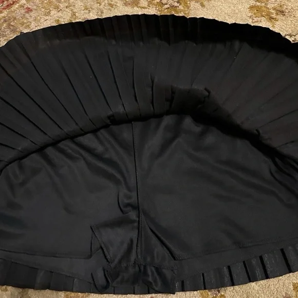 Fashion Nova Curve pleated leather skirt Size 1xl (Cart J-108) - Picture 4 of 4